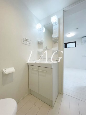 洗面設備　独立洗面台です。