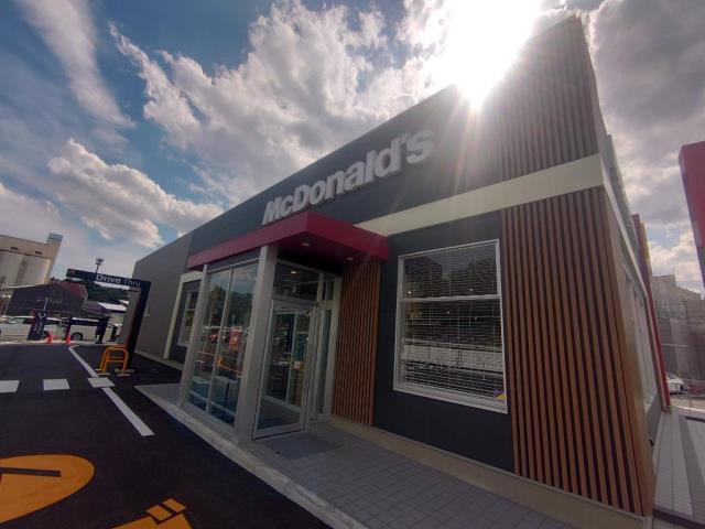 飲食店　マクドナルド１５３本新町店（飲食店）まで1001m
