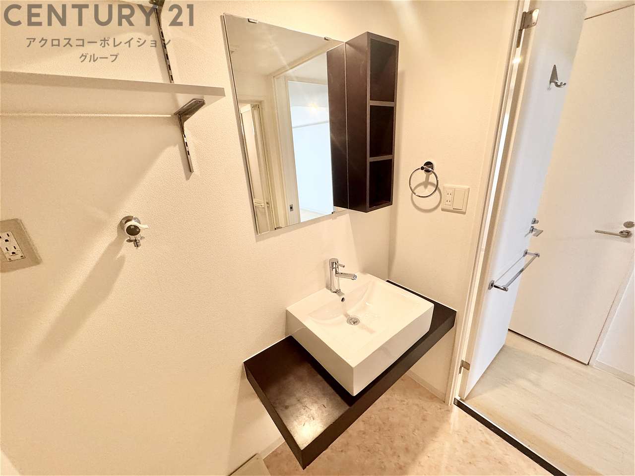 洗面設備　オシャレな洗面台