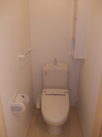 トイレ　清潔感のあるトイレです