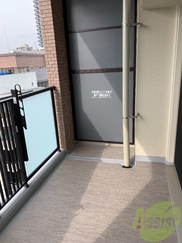 バルコニー　日当たり良好のバルコニー！向きは南西向きです！