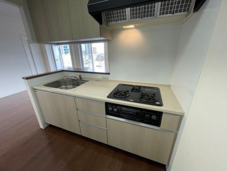 キッチン　同物件内別部屋のお写真になります