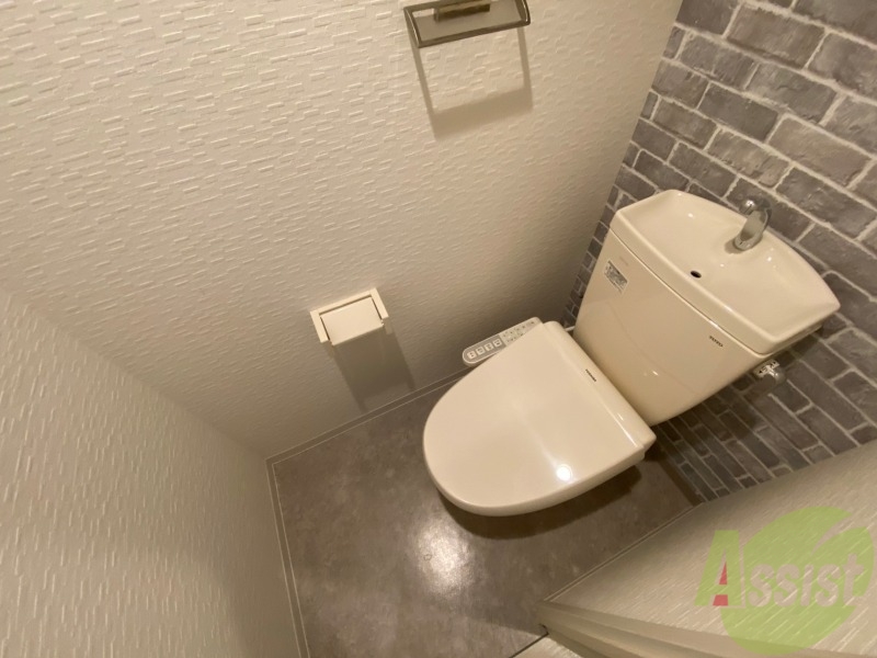 トイレ　こちらはトイレです。清潔感があり、安心して使用できます。