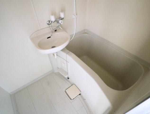 バス・シャワールーム　お風呂です
