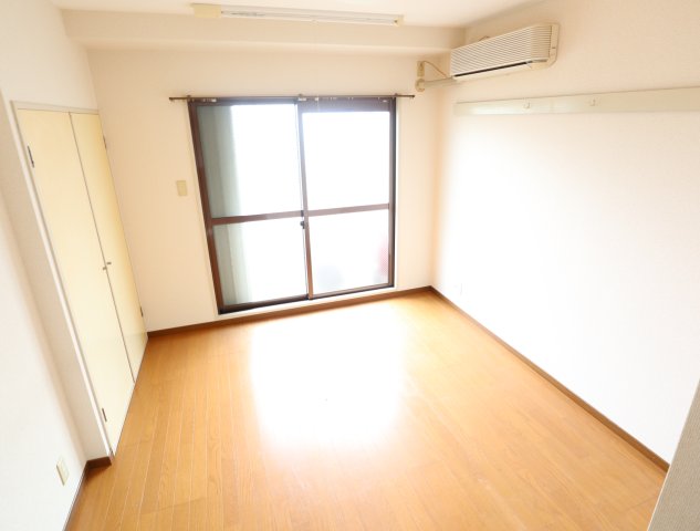 居室・リビング　使いやすい居間です