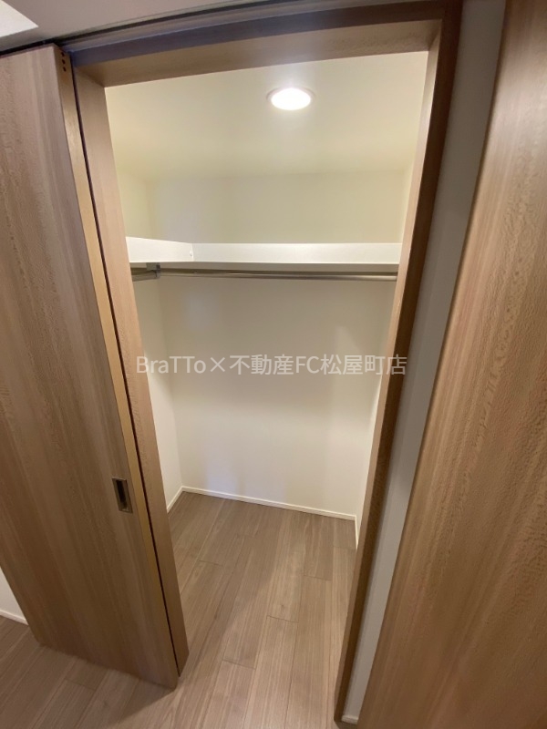 収納　収納（ウォークインクローゼット）