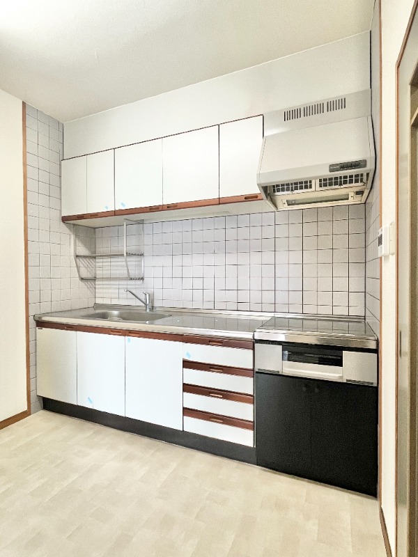 キッチン　３口ＩＨコンロ♪