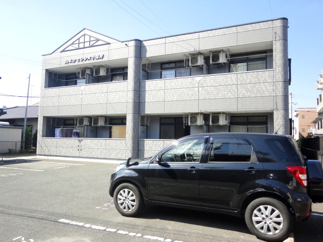 駐車場　車をお持ちの方に嬉しい駐車場付きの物件です