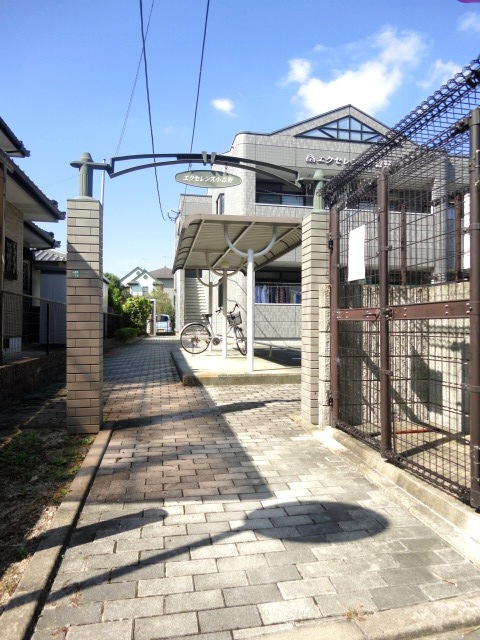 エントランス　清潔なエントランスです