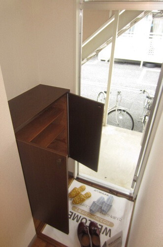 玄関　シューズボックス完備の玄関です。