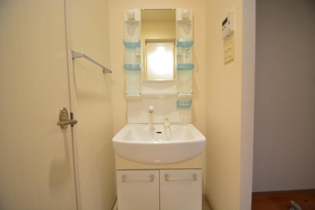 洗面設備　洗髪洗面化粧台