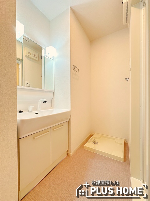 洗面設備　類似写真