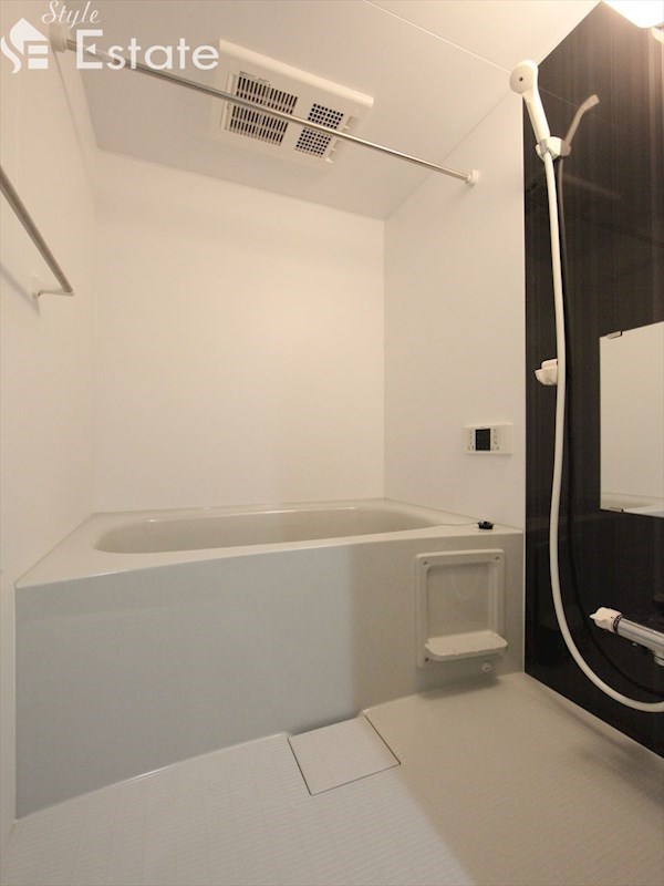 バス・シャワールーム　バスルーム