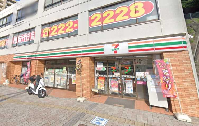 コンビニ　セブンイレブ広島大芝水門東支店（コンビニ）まで592m