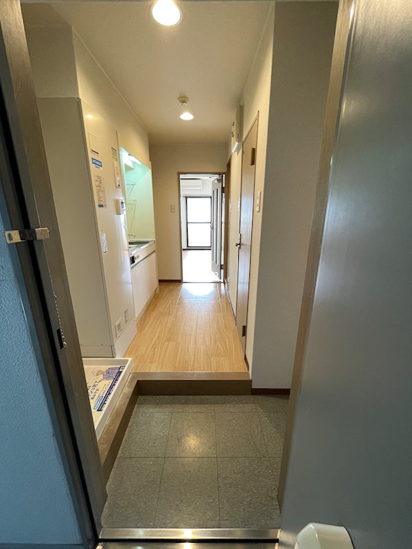 玄関　※別のお部屋の写真です