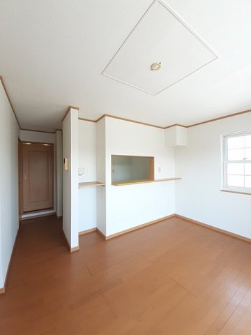 居室・リビング　こちらのリビングで趣味の時間をお楽しみください