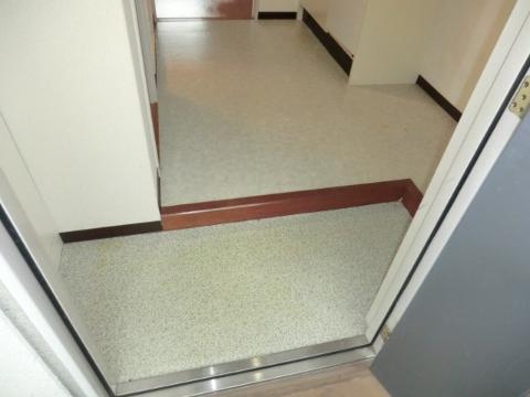 玄関　玄関内