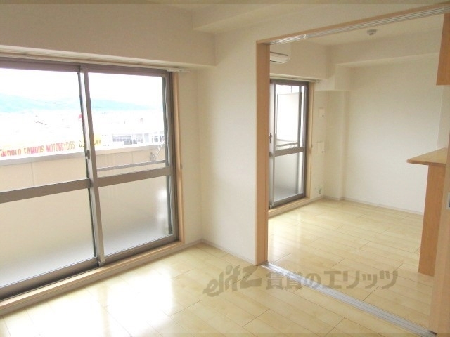 居室・リビング　洋室