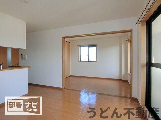 居室・リビング　うどん県のお部屋探しはうどん不動産へ うどんちゃんとLINE