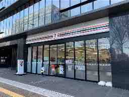 コンビニ　セブンイレブン ハートイン金沢けやき通り店（コンビニ）まで533m