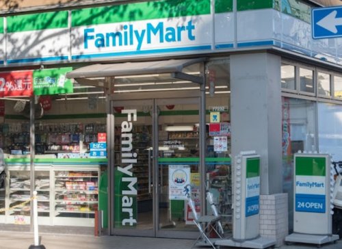 コンビニ　ファミリーマート 昭和大学病院前店（コンビニ）まで198m