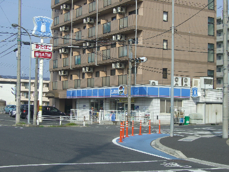 コンビニ　ローソン 草津綾羽高校前店（コンビニ）まで460m
