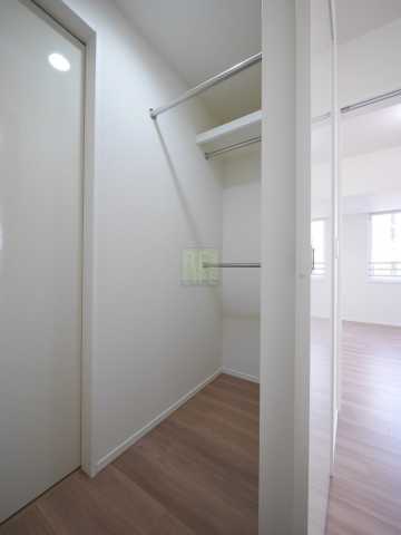 収納　内装写真　別部屋参考写真