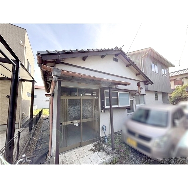 エントランス　建物外観