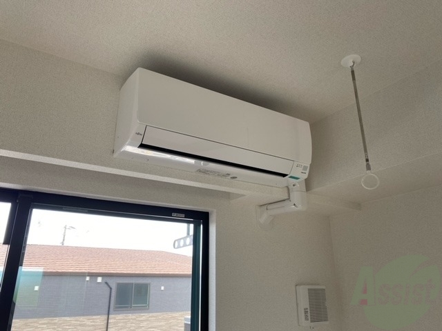その他設備　エアコンはお部屋の角に、室温調整はおまかせ