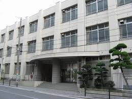 小学校　大阪市立香簑小学校（小学校）まで300m