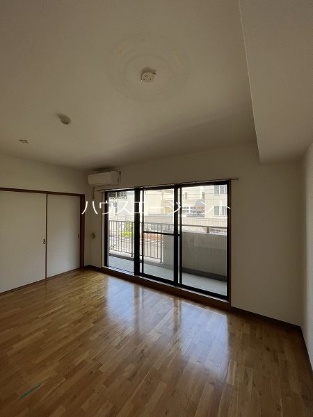 居室・リビング　陽当たりの良いお部屋です。※参考画像
