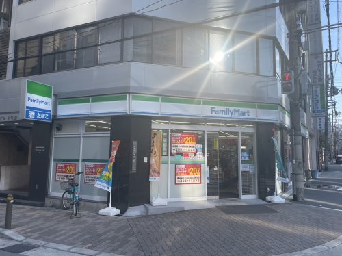 コンビニ　ファミリーマート　立売堀1丁目店（コンビニ）まで96m