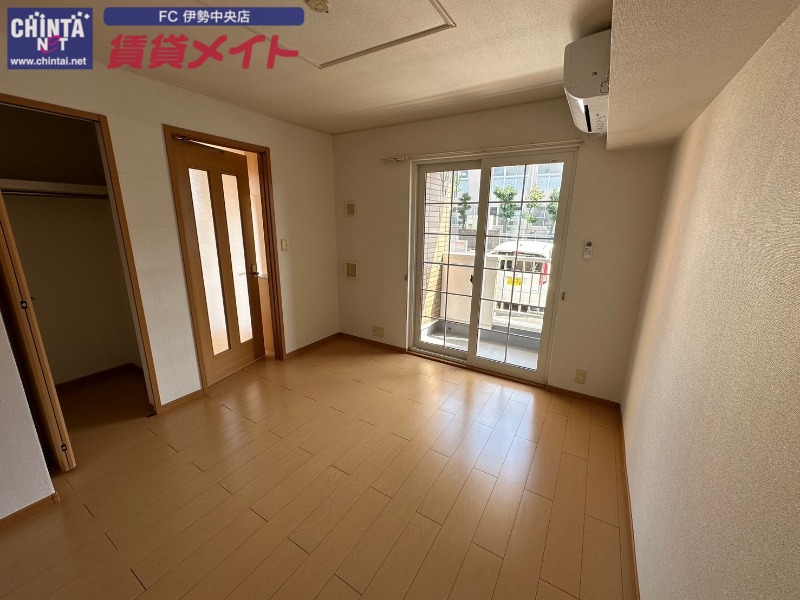 居室・リビング　別部屋参考写真