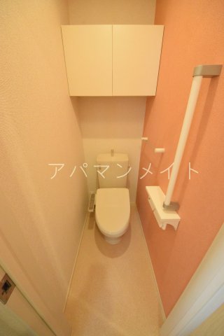 トイレ　ウォシュレット付き！