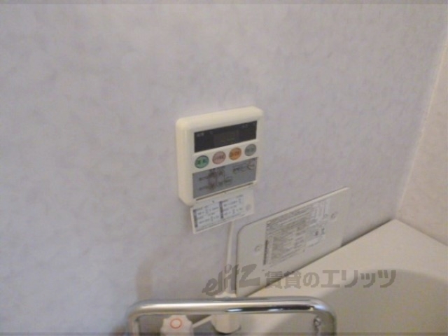 その他設備　給湯器リモコン