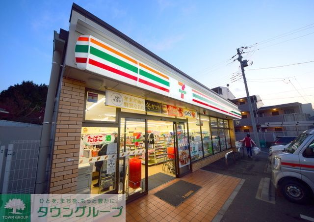 コンビニ　セブンイレブン横浜原宿2丁目店（コンビニ）まで710m