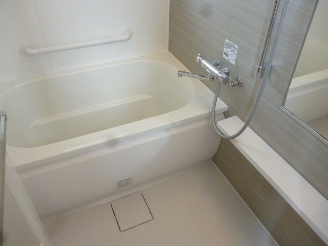 バス・シャワールーム　バス※別部屋参考写真
