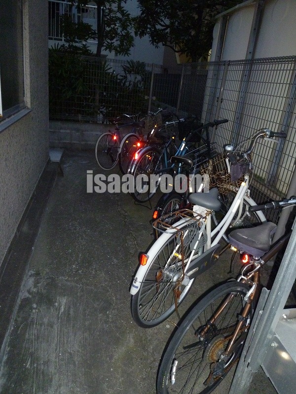 その他　共用部に駐輪場