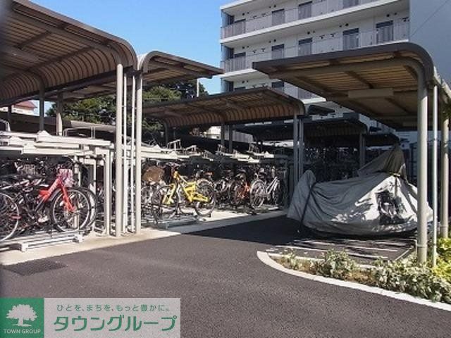 駐車場　★屋根付き駐輪場完備★
