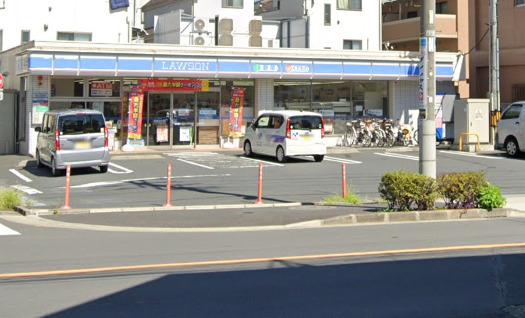 コンビニ　ローソン 小菅四丁目店（コンビニ）まで537m