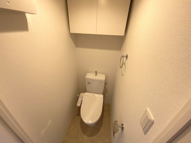 トイレ　※部屋毎でカラーに違いがある場合がございます。
