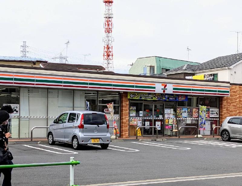 コンビニ　セブン-イレブン 葛飾亀有１丁目店（コンビニ）まで160m