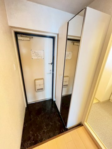 玄関　別号室の画像です。ご参考下さい
