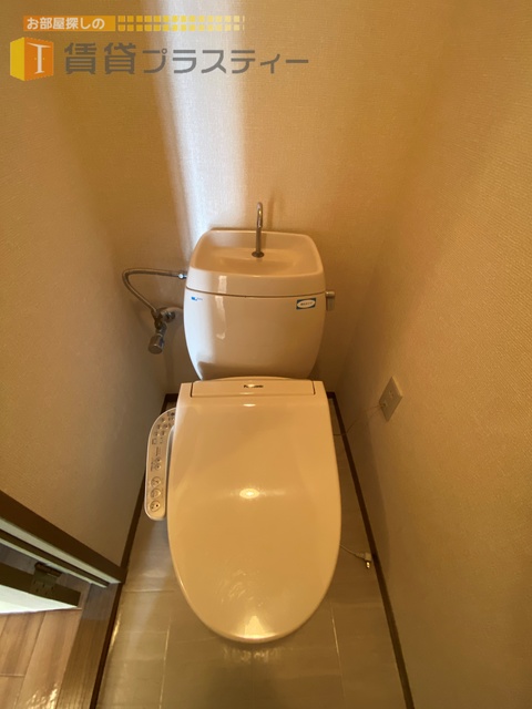 トイレ　ウォシュレット付きでおしり喜ぶ