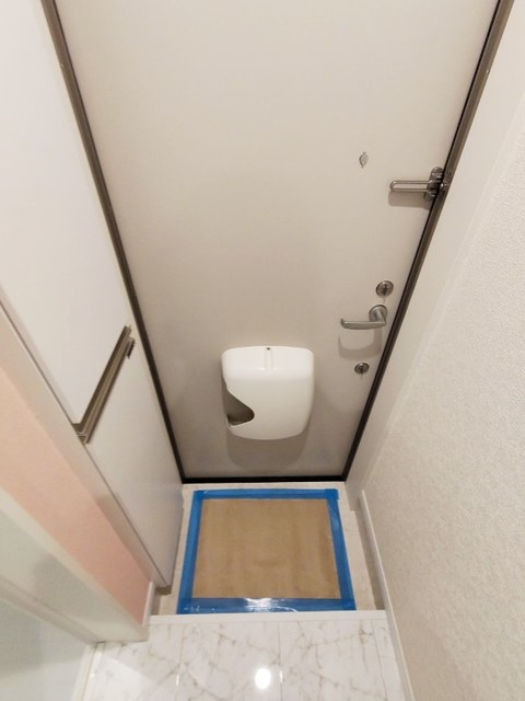 玄関　別部屋同仕様タイプ
