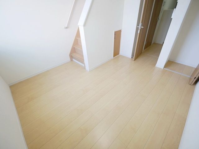 居室・リビング　★明るいフローリングのお部屋です★
