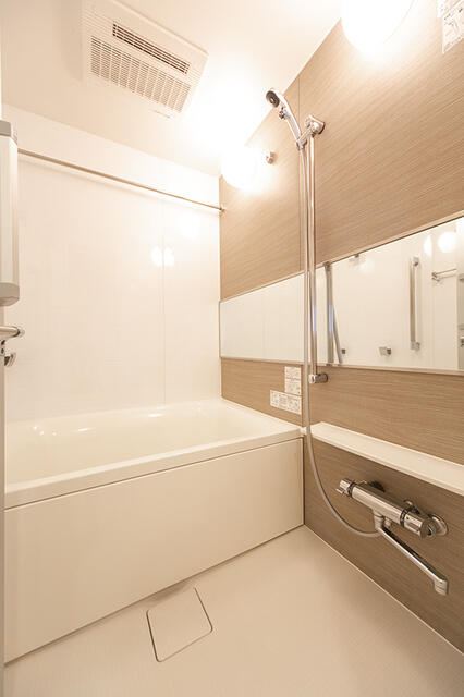 バス・シャワールーム　※写真は同タイプ住戸です。