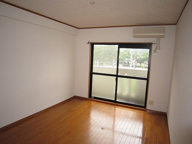 ST21の居間写真