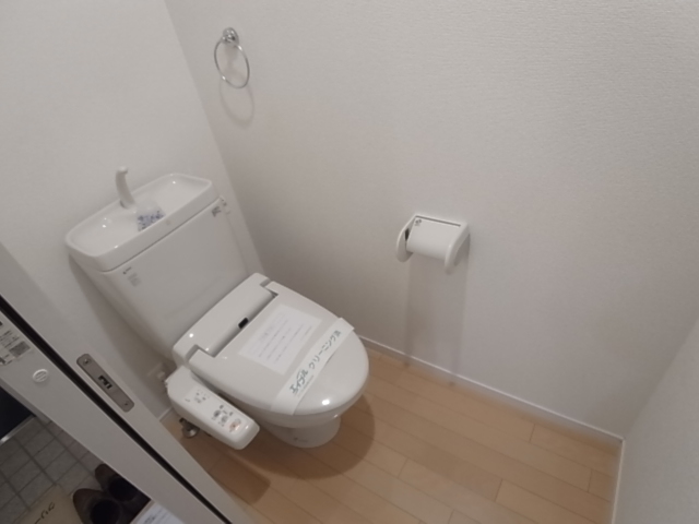 ドルチェ・ヴィータ新神戸のトイレ写真