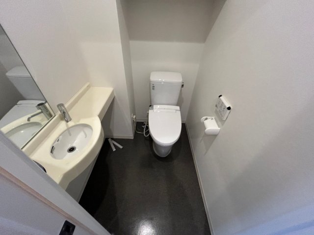 阪急京都線 高槻市駅 徒歩5分 3階建 築7年のトイレ写真